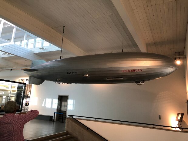 Zeppelinmuseum & Friedrichshafen Tourenleiter: Jörg Hadermann