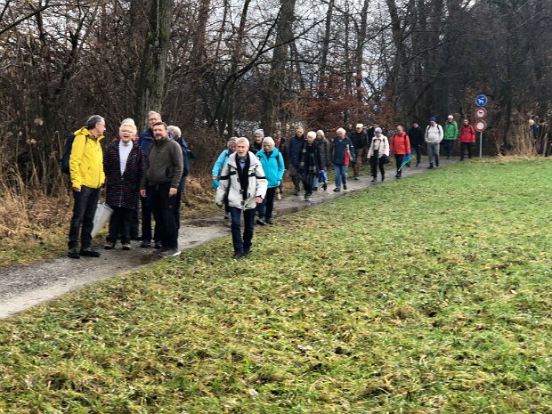 Winterwanderung Hallwilersee Fotograf: Bruno Vonarburg
