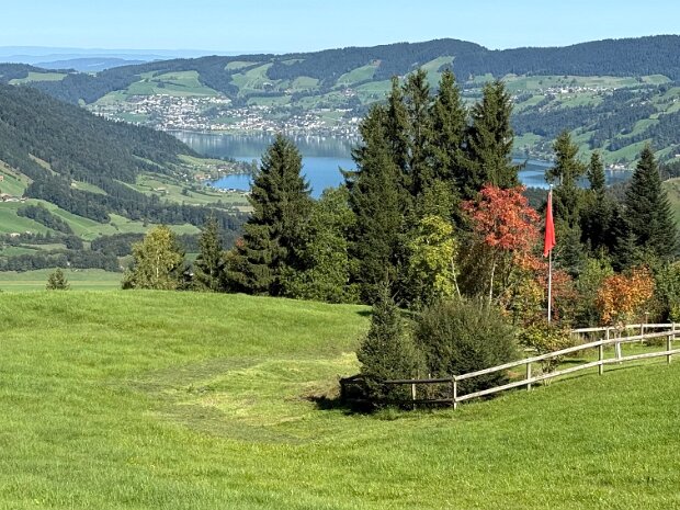 Wanderung am Fusse der Mythen Fotograf: Bruno Jakob
